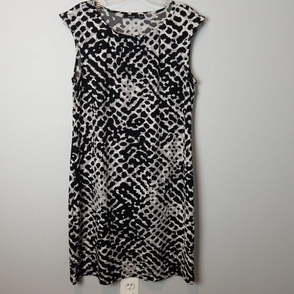 APT 9 animal print Stretch Shift dress Medium